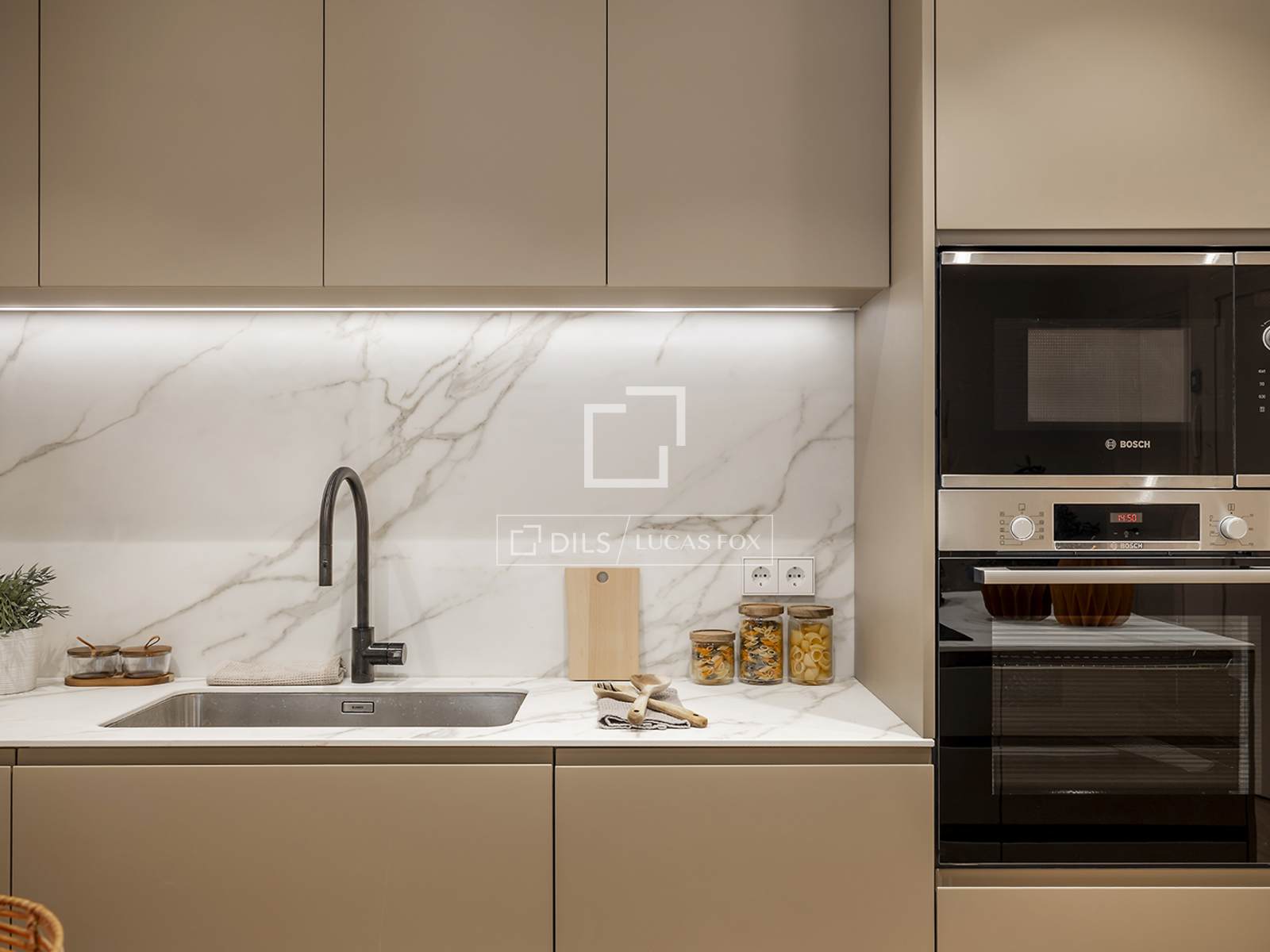 Apartment in Barcelona, Spain 4 bedrooms, 161 sq.m. No. 150677