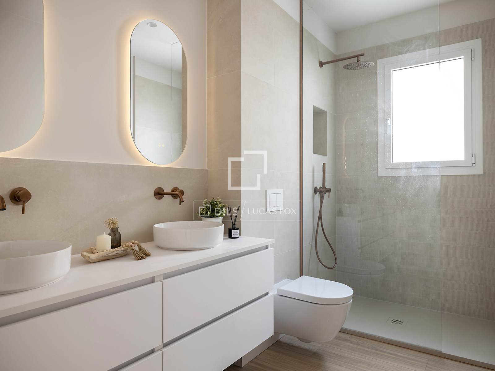 Apartment in Barcelona, Spain 4 bedrooms, 161 sq.m. No. 150677