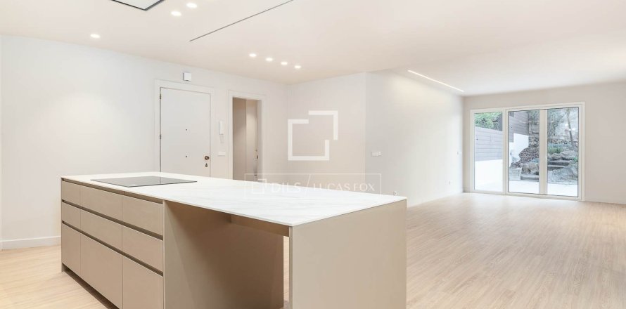 Apartment à Barcelona, Espagne 4 chambres, 161 m2 No. 150677