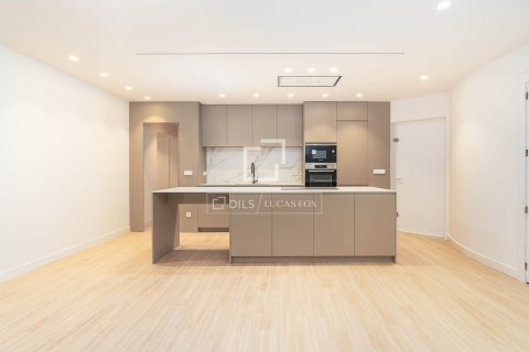 Apartment à vendre à Barcelona, Espagne, 4 chambres, 161 m2 No. 150677 - photo 10