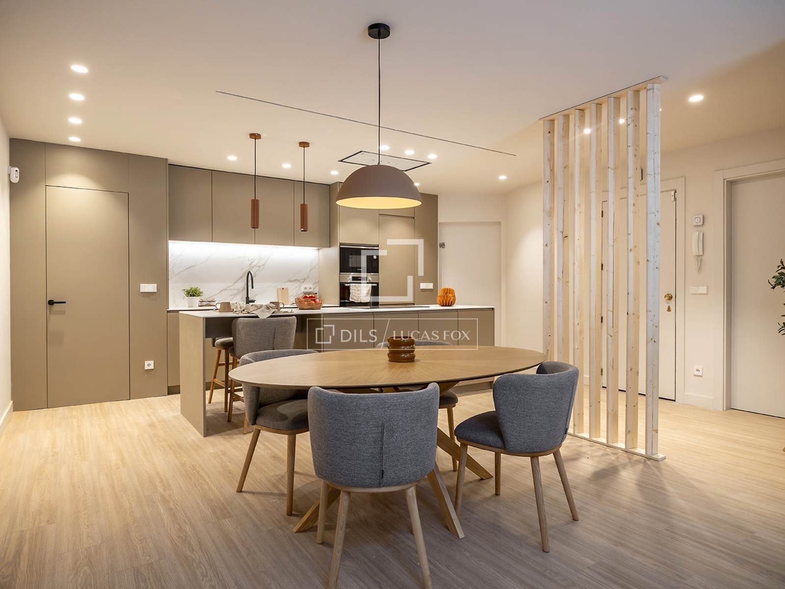 Apartment in Barcelona, Spain 4 bedrooms, 161 sq.m. No. 150677