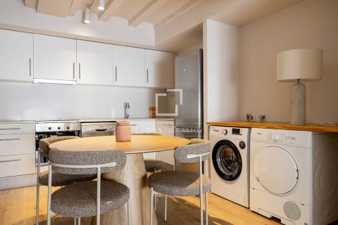 Apartament w Barcelona, Hiszpania 1 sypialnia, 67 mkw. nr 150673 – zdjęcie 16