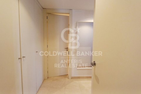 Продажа квартиры в Барселона, Испания 3 спальни, 146м2 №157237 - фото 28