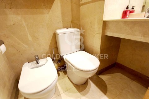 Продажа квартиры в Барселона, Испания 3 спальни, 146м2 №157237 - фото 30