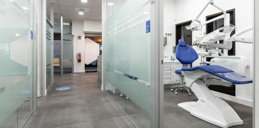 Proprietà commerciale a Barcelona, Spagna 685 mq. N° 180543
