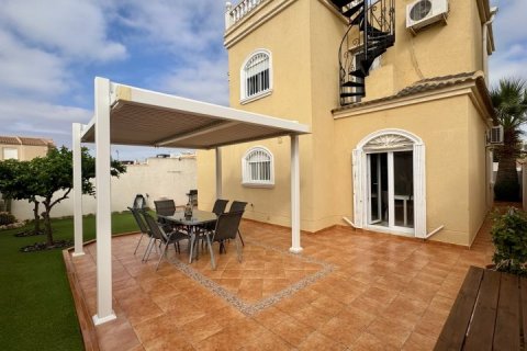 Villa i Torrevieja, Alicante, Spanien 4 sovrum, 124 kvm. Nr. 189528