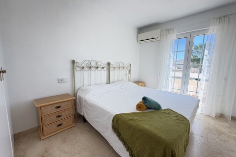 Продажа таухауса в Аликанте, Испания 2 спальни, 100м2 №189529 - фото 18