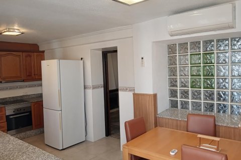 Продажа таухауса в Аликанте, Испания 4 спальни, 330м2 №189525 - фото 25