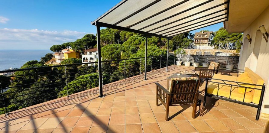 Talo Lloret de Mar, Girona, Espanja 7 makuuhuonetta, No. 140438