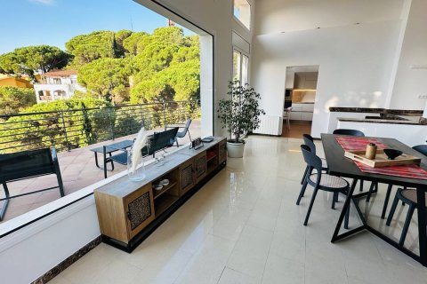 Talo myytävänä Lloret de Mar, Girona, Espanja, 7 makuuhuonetta,  No. 140438 - kuva 8