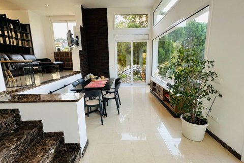 Talo myytävänä Lloret de Mar, Girona, Espanja, 7 makuuhuonetta,  No. 140438 - kuva 12