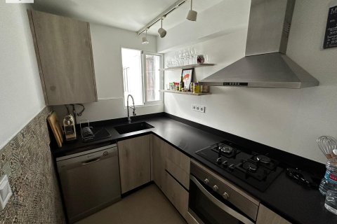 Apartament w Valencia, Hiszpania 2 sypialnie, 80 mkw. nr 140433 – zdjęcie 12