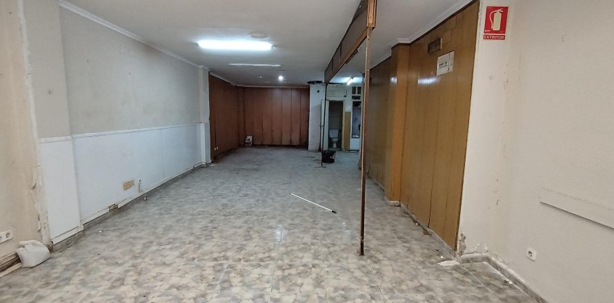 Commercial property à Alicante, Espagne 71 m2 No. 140435