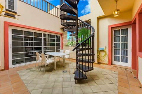 Apartment for sale in Adeje, Tenerife, Spain 2 bedrooms, 190 sq.m. No. 148795 - photo 2