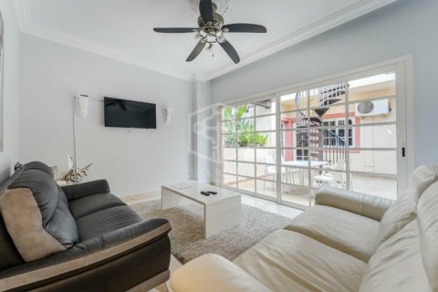 Apartment for sale in Adeje, Tenerife, Spain 2 bedrooms, 190 sq.m. No. 148795 - photo 11