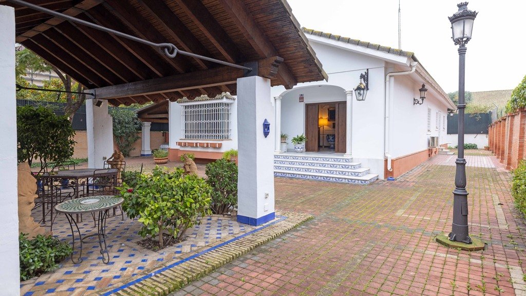Villa a Sevilla, Seville, Spagna 4 camere da letto, 350 mq. N° 148789
