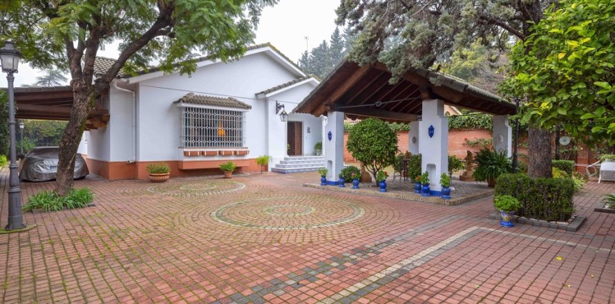 Villa in Sevilla, Seville, Spanien 4 Schlafzimmer, 350 m2 Nr. 148789