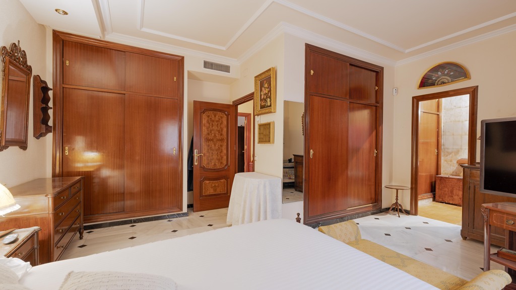Villa a Sevilla, Seville, Spagna 4 camere da letto, 350 mq. N° 148789