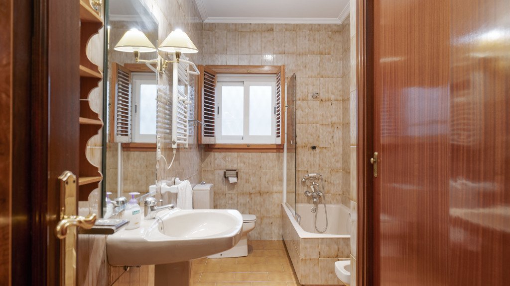 Villa a Sevilla, Seville, Spagna 4 camere da letto, 350 mq. N° 148789