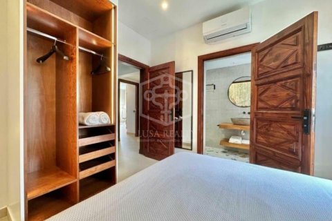 Villa for sale in Buenavista del Norte, Tenerife, Spain 8 bedrooms, 1300 sq.m. No. 148791 - photo 24