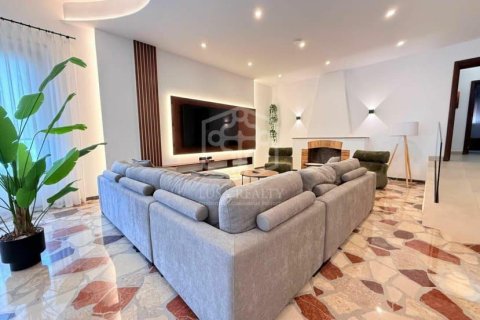 Villa for sale in Buenavista del Norte, Tenerife, Spain 8 bedrooms, 1300 sq.m. No. 148791 - photo 4