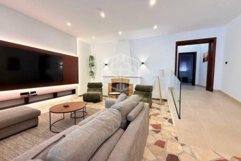 Villa for sale in Buenavista del Norte, Tenerife, Spain 8 bedrooms, 1300 sq.m. No. 148791 - photo 5