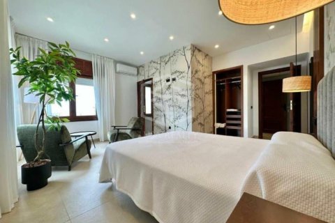 Villa for sale in Buenavista del Norte, Tenerife, Spain 8 bedrooms, 1300 sq.m. No. 148791 - photo 16