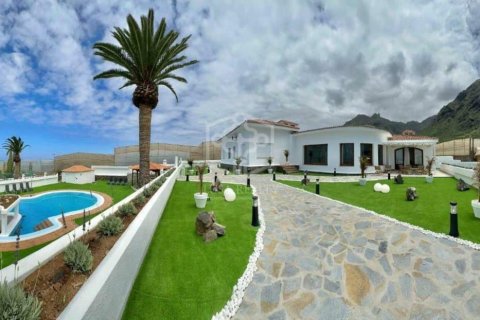 Villa for sale in Buenavista del Norte, Tenerife, Spain 8 bedrooms, 1300 sq.m. No. 148791 - photo 27