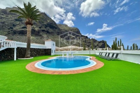 Villa for sale in Buenavista del Norte, Tenerife, Spain 8 bedrooms, 1300 sq.m. No. 148791 - photo 29