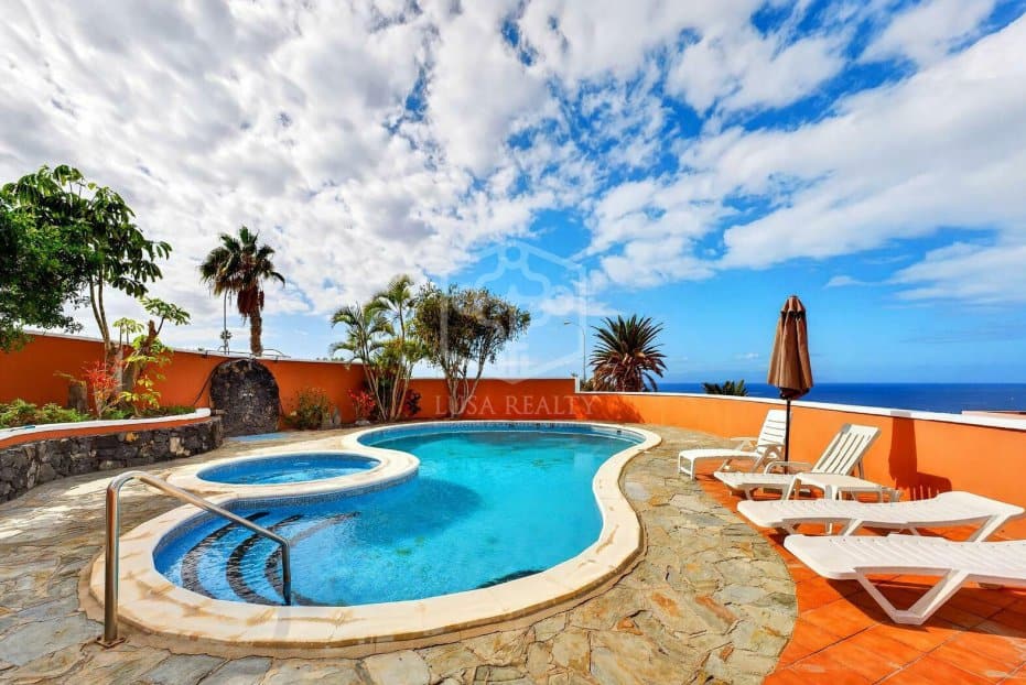 Villa en Adeje, Tenerife, España 5 dormitorios, 455 m2 No. 148792