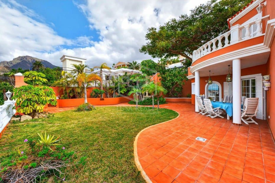 Villa en Adeje, Tenerife, España 5 dormitorios, 455 m2 No. 148792