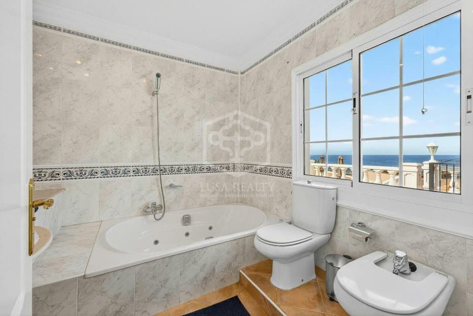 Villa en Adeje, Tenerife, España 5 dormitorios, 455 m2 No. 148792