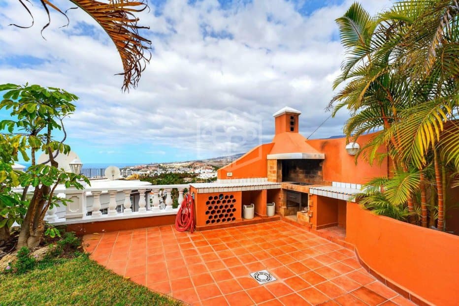 Villa en Adeje, Tenerife, España 5 dormitorios, 455 m2 No. 148792