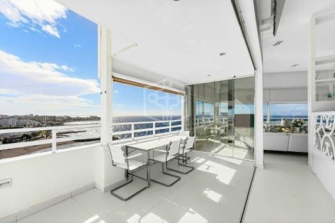 Apartment for sale in Adeje, Tenerife, Spain 1 bedroom, 182 sq.m. No. 148793 - photo 5