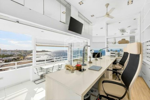 Apartment for sale in Adeje, Tenerife, Spain 1 bedroom, 182 sq.m. No. 148793 - photo 6