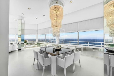 Apartment for sale in Adeje, Tenerife, Spain 1 bedroom, 182 sq.m. No. 148793 - photo 2