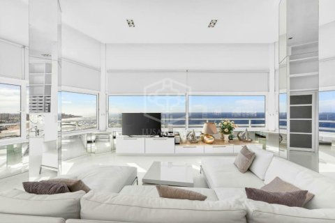 Apartment for sale in Adeje, Tenerife, Spain 1 bedroom, 182 sq.m. No. 148793 - photo 4