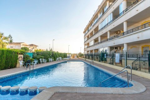 Huoneisto myytävänä Playa Flamenca II, Alicante, Espanja, 3 makuuhuonetta, 97 m2 No. 152120 - kuva 2
