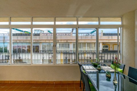 Huoneisto myytävänä Playa Flamenca II, Alicante, Espanja, 3 makuuhuonetta, 97 m2 No. 152120 - kuva 26