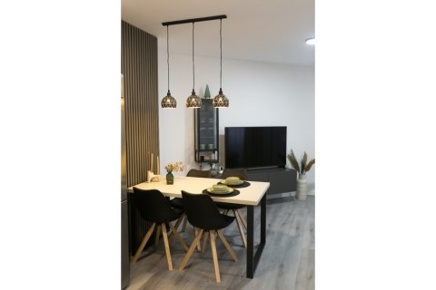 Wohnung zum Verkauf in Torrevieja, Alicante, Spanien 2 Schlafzimmer, 80 m2 Nr. 152118 - Foto 5