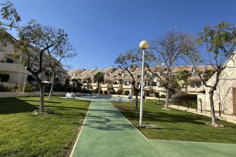 Huoneisto myytävänä Dehesa De Campoamor, Alicante, Espanja, 2 makuuhuonetta, 83 m2 No. 161716 - kuva 28