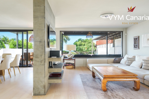 Villa for sale in Adeje, Tenerife, Spain 5 bedrooms, 230 sq.m. No. 172004 - photo 11