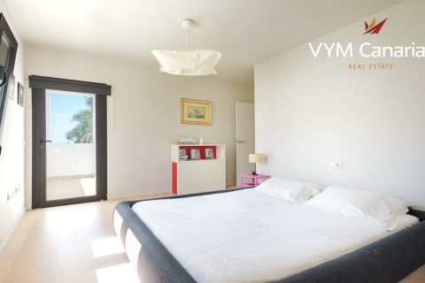 Villa for sale in Adeje, Tenerife, Spain 5 bedrooms, 230 sq.m. No. 172004 - photo 26
