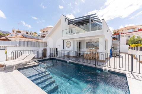 Villa till salu San Eugenio, Tenerife, Spanien 7 sovrum, 373 kvm. Nr. 138279 - foto 1