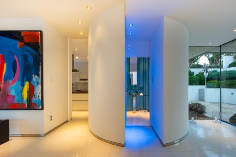 Villa for sale in Sol De Mallorca, Mallorca, Spain 5 bedrooms, 727 sq.m. No. 144599 - photo 19