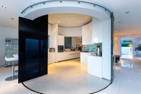 Villa for sale in Sol De Mallorca, Mallorca, Spain 5 bedrooms, 727 sq.m. No. 144599 - photo 14