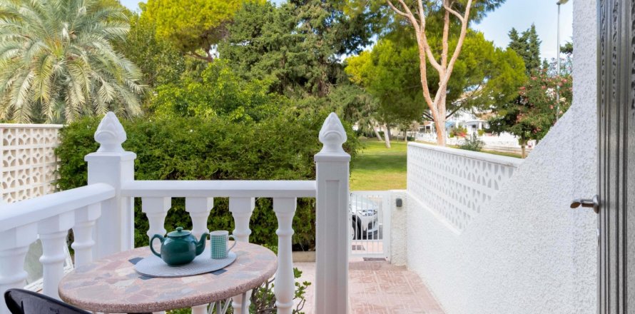 Kaupunkipientalo La Zenia, Alicante, Espanja 3 makuuhuonetta, 80 m2 No. 155089