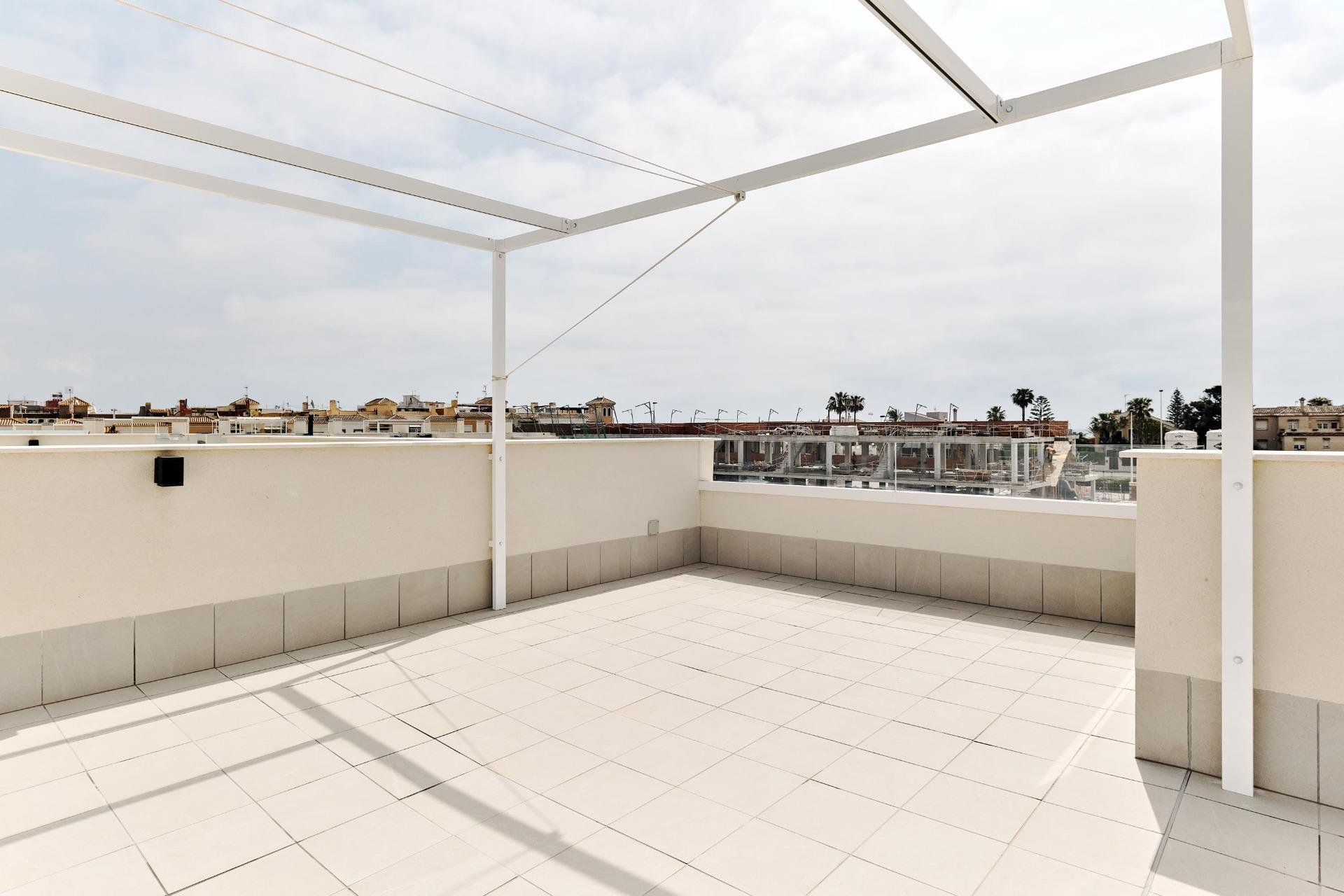 Bungalow i Torrevieja, Alicante, Spanien 2 sovrum, 106 kvm. Nr. 134291