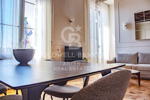 Kolmio Barcelona, Espanja 2 makuuhuonetta, 92 m2 No. 178974