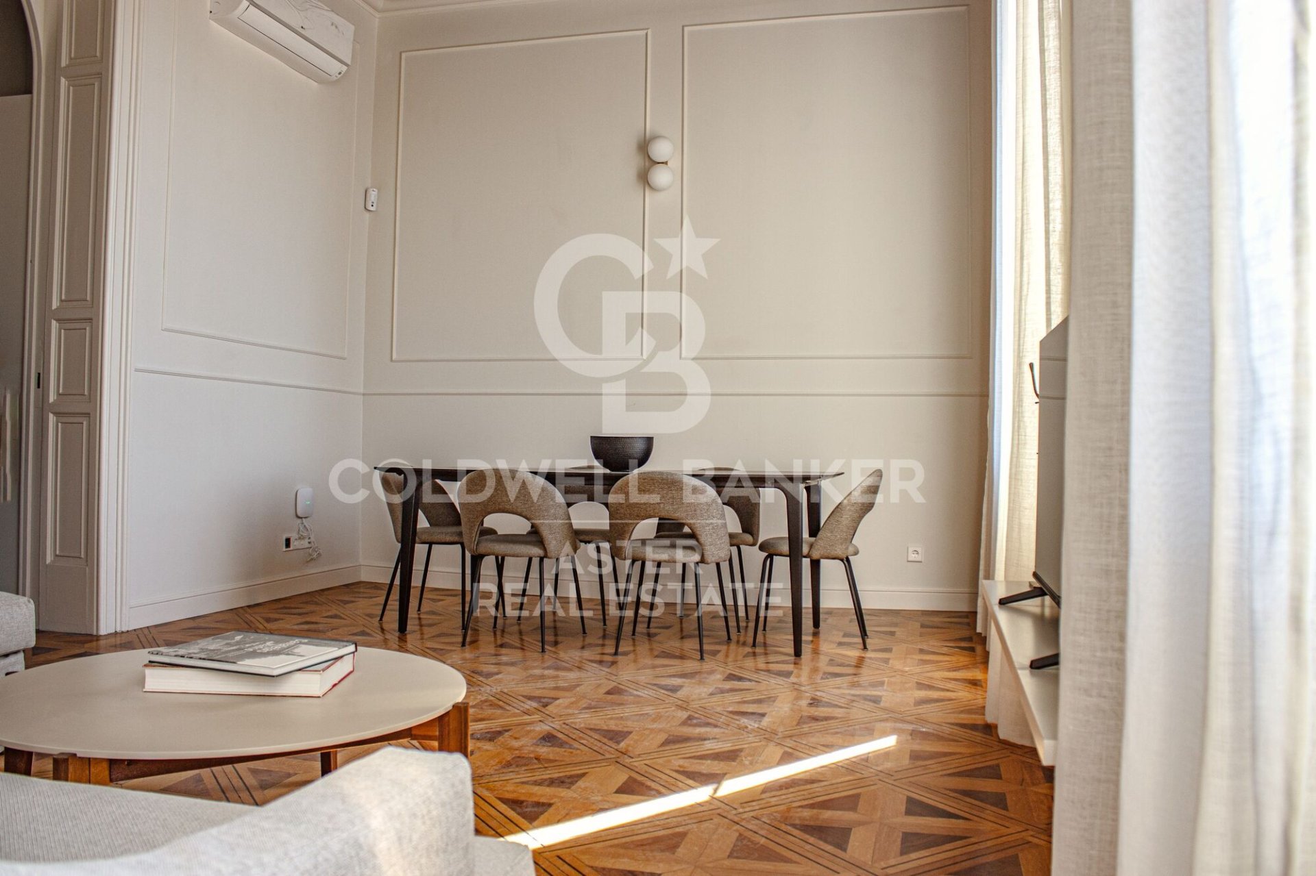 Triplex à Barcelona, Espagne 2 chambres, 92 m2 No. 178974